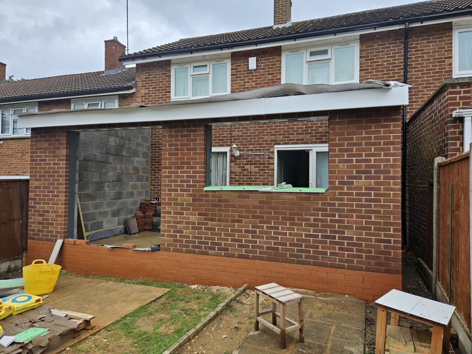 How much does a single storey extension cost in Hertfordshire?