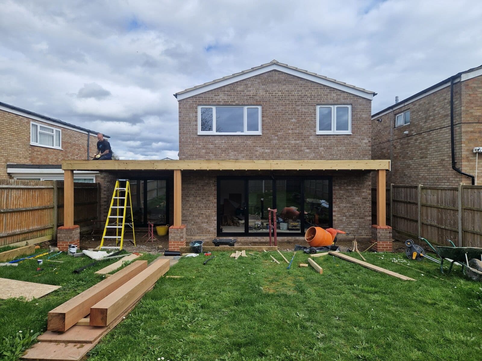 Single vs double storey extension: which is right for you?
