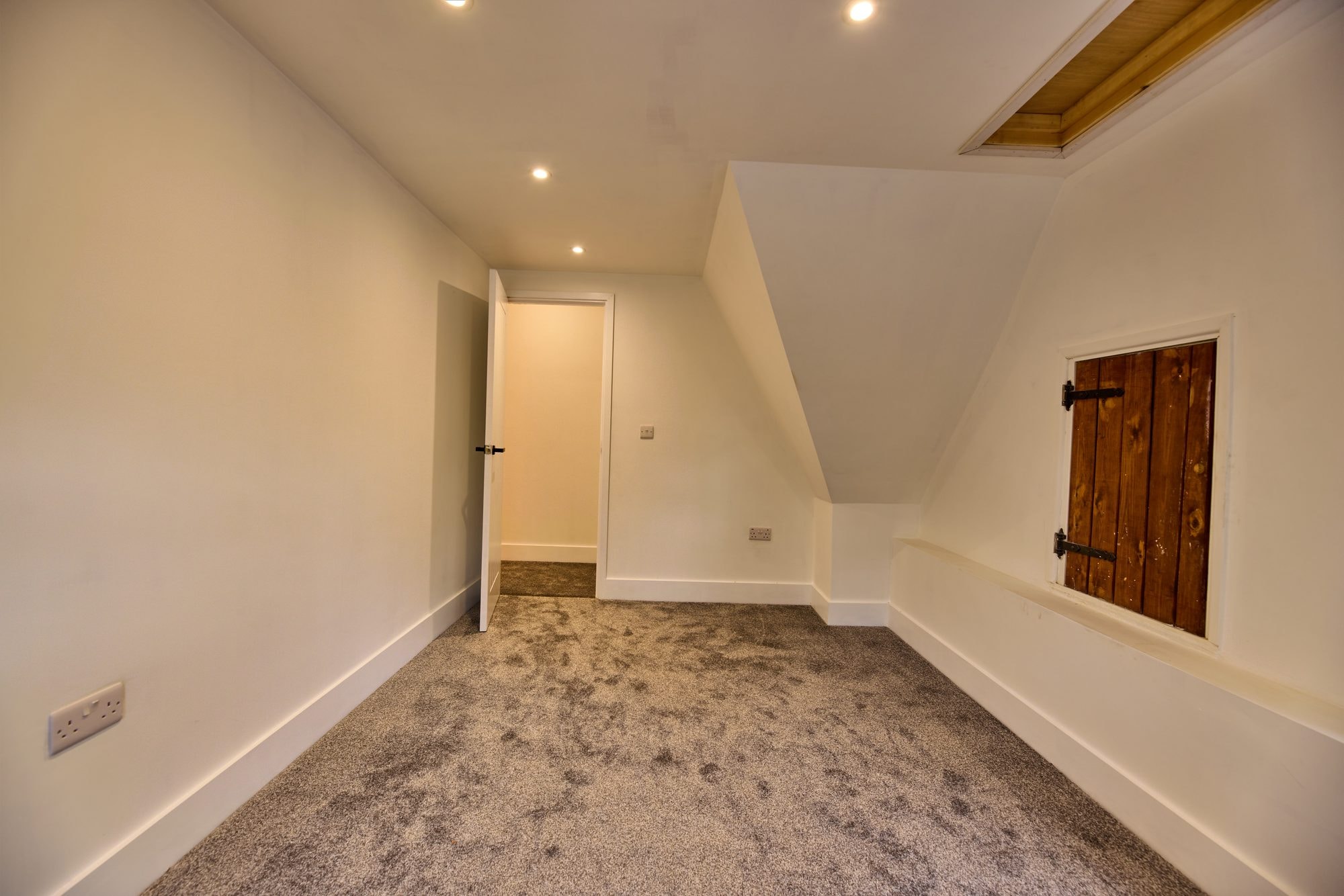 The renovated bedrooms, landing and shower room at the Old Timber Cottage in Stevenage by DNR Build (3 of 20)
