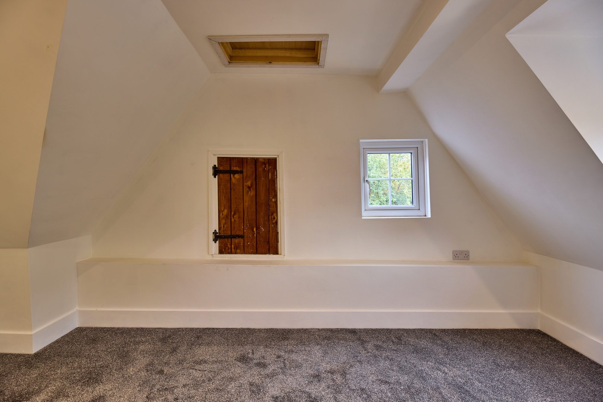 The renovated bedrooms, landing and shower room at the Old Timber Cottage in Stevenage by DNR Build (4 of 20)