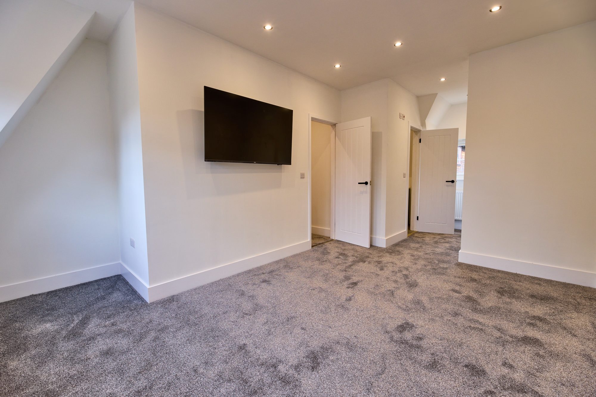 The renovated bedrooms, landing and shower room at the Old Timber Cottage in Stevenage by DNR Build (13 of 20)