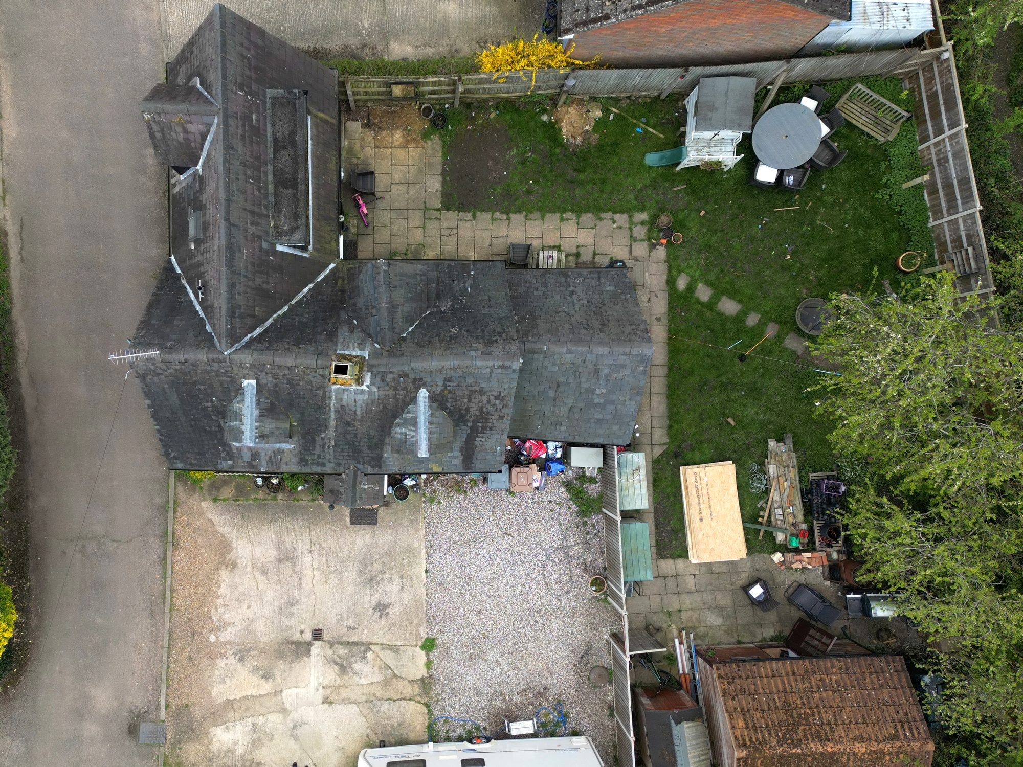 The Old Timber Cottage in Stevenage before its extension and renovation by DNR Build (5 of 13)