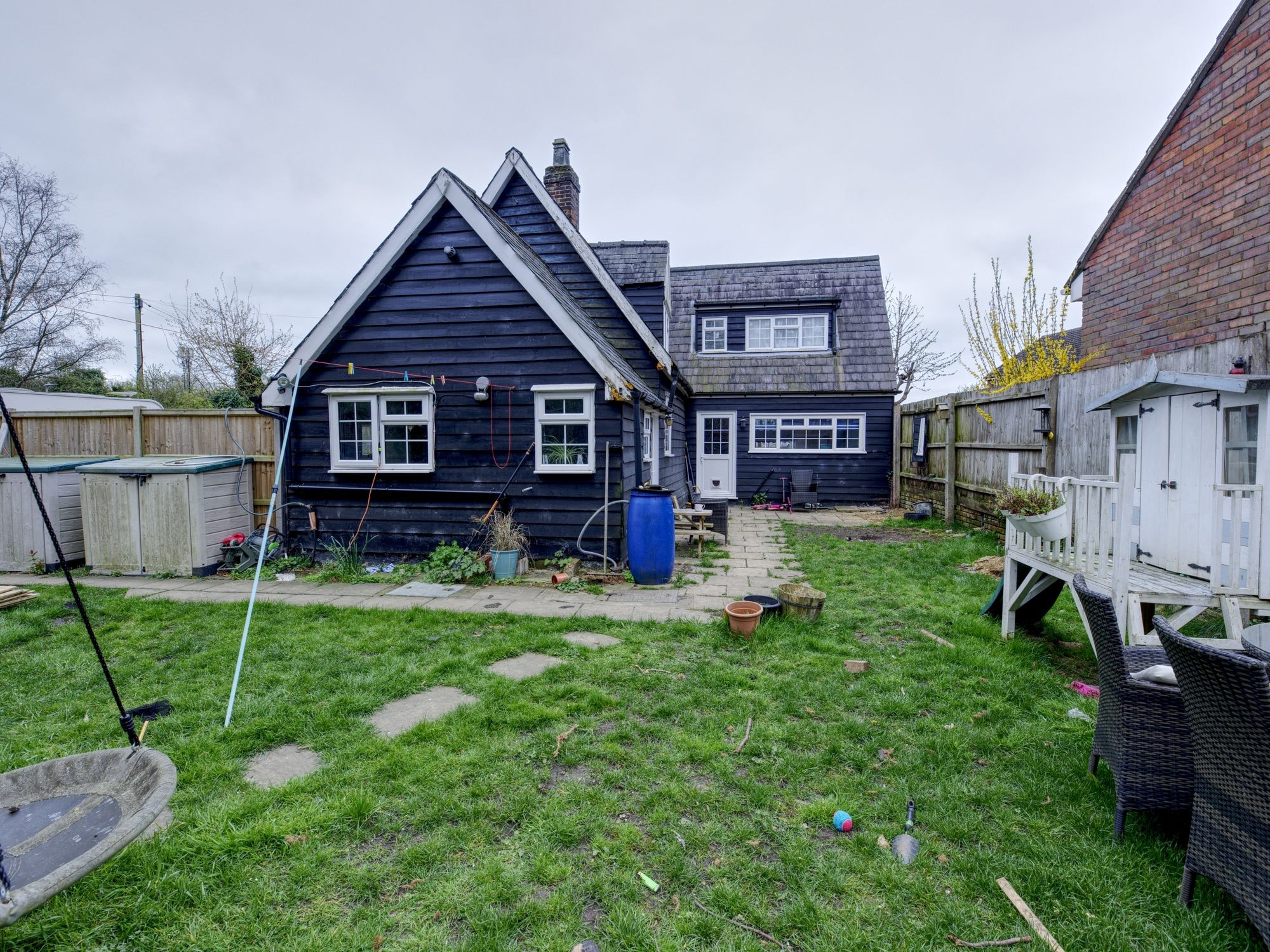 The Old Timber Cottage in Stevenage before its extension and renovation by DNR Build (6 of 13)