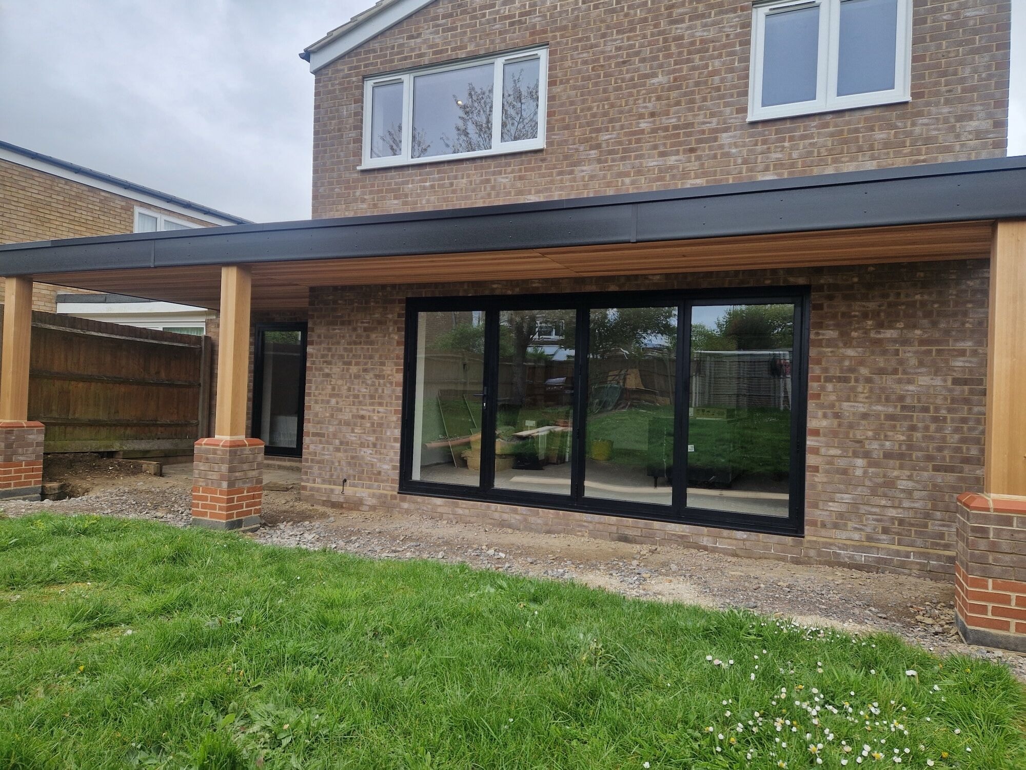 The finished double storey extension and exterior at the Stevenage home by DNR Build (9 of 22)